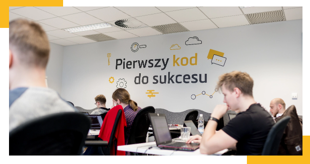 poznaj-nas.png Studenci na zajęciach w szkole programowania Coders Lab